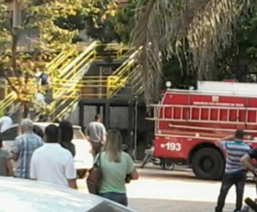 Corpo de Bombeiros foi acionado e apagou o incêndio na UFMT 