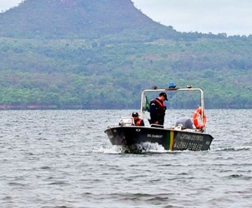 Marinha e Bombeiros procuraram por empresário no Lago do Manso, em Mato Grosso. 
