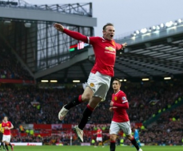 Rooney "voa" com o seu 10º gol no Campeonato Inglês