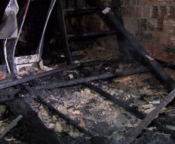 Três crianças morrem carbonizadas em MT após incêndio em barraco