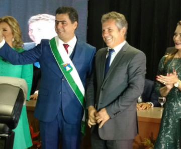 Emanuel Pinheiro recebeu a faixa do ex-prefeito Mauro Mendes (PSB)