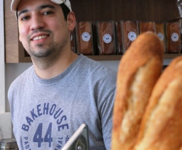 Marcelo Tadeu de Oliveira é formado em direito e abriu uma padaria em Cuiabá 