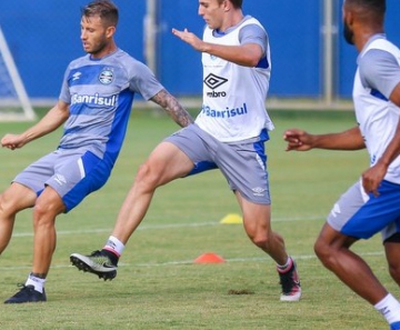 Gastón Fernández garante estar pronto fisicamente para jogar 90 minutos 