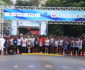 1.400 pessoas participaram da corrida 