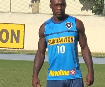 Seedorf participa de treino do Botafogo na segunda-feira