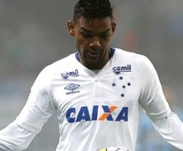 Bruno Viana jogou nove jogos dos 11 do Cruzeiro no Brasileiro 