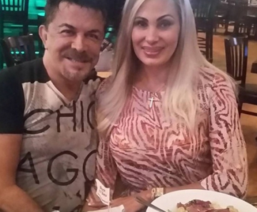 Ângela Bismarchi com o marido nos Estados Unidos 